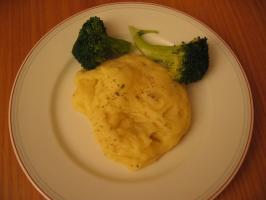 Kartoffelbrei mit Brokkoli
