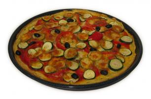 Vegetarische Pizza mit Kartoffelteig