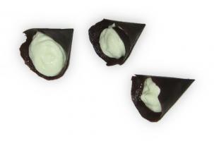 Drei Schokoladen Pfefferminz Hörnchen