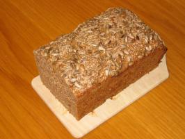 Ein halbe Vollkornbrot aus der Kastenform