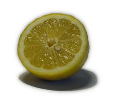 Eine aufgescnittene Zitrone